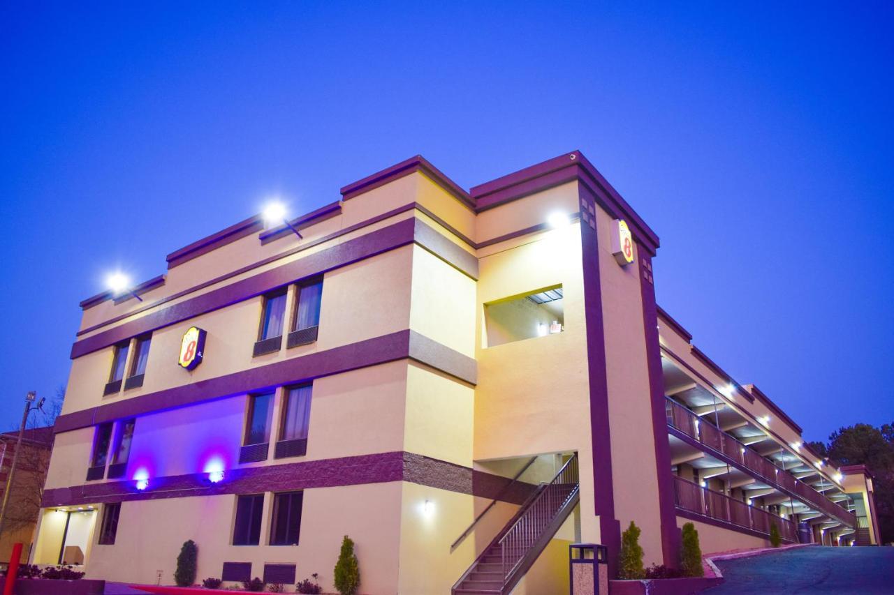 Super 8 Downtown Raleigh Motel Exterior photo